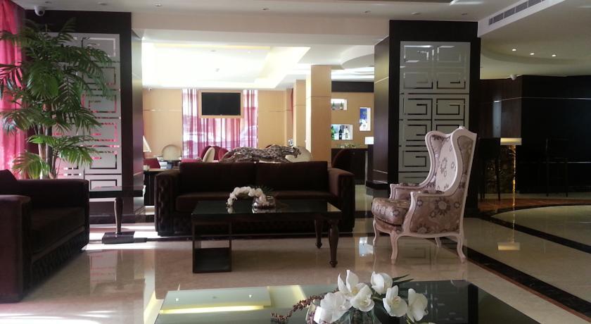 Duroy Hotel Beiroet Buitenkant foto